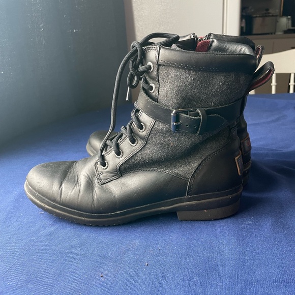 UGG Kesey Boots - Picture 3 of 6